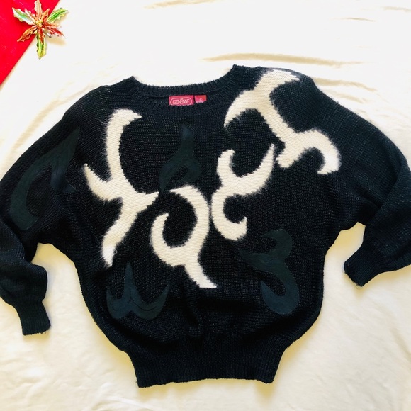 Ginenne Sweaters - 🌼Sold🌼Vintage 80’s Sweater